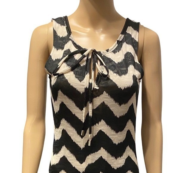 Chevron Print Sleeveless Maxi Dress with Tie Detail - Black and Beige‎ - Picture 1 of 6